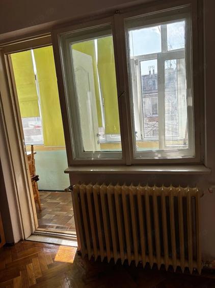 Apartament cu 2 camere semidecomandat în Gojdu