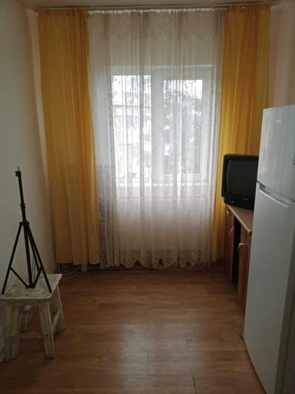 Apartament cu 3 camere decomandat în Micro 9