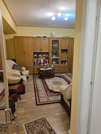 Apartament cu 3 camere decomandat în Ferdinand