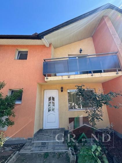 Duplex cu 4 camere cu Canalizare în Iris