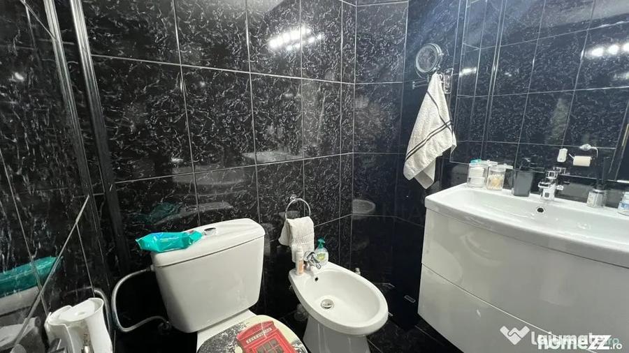 Apartament cu 3 camere decomandat în Muncii