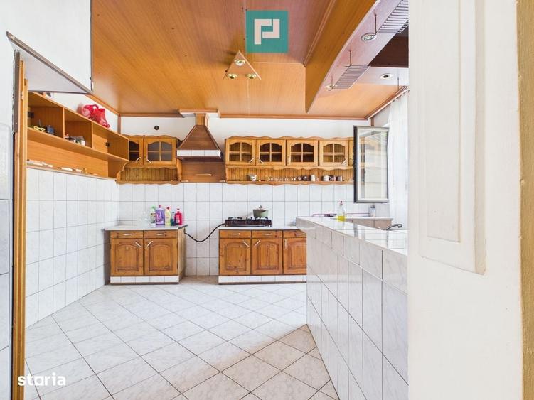 Apartament cu 3 camere în Remetea Mare