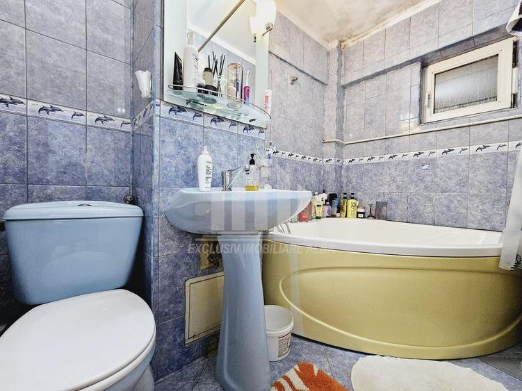 Apartament cu 4 camere decomandat, mobilat în Central