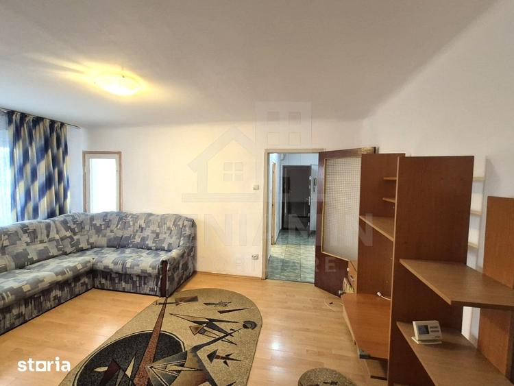 Apartament cu 2 camere semidecomandat în Craiovița Nouă
