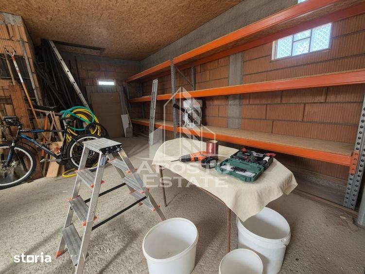 Casă cu 5 camere cu Teren 563 Mp în Cărpiniș
