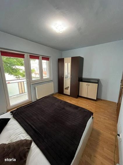 Apartament cu 4 camere decomandat în Viișoara