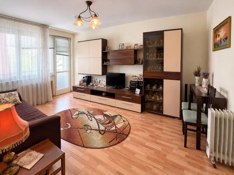 Apartament cu 3 camere decomandat în Iancului