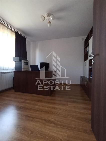Casă cu 5 camere cu Teren 352 Mp în Moșnița Veche