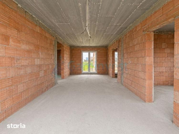 Casă cu 4 camere cu Teren 502 Mp în Sânmartin