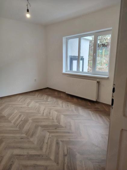 Casă cu Teren 275 Mp în Central