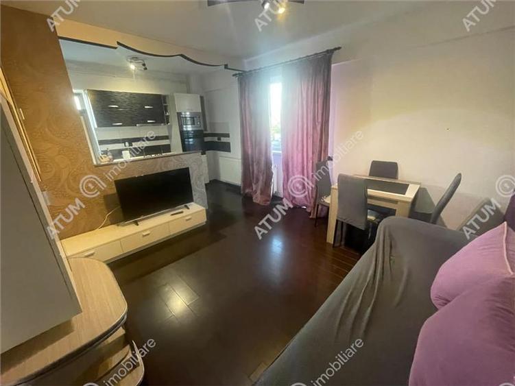 Apartament cu 3 camere decomandat, mobilat în Turnișor