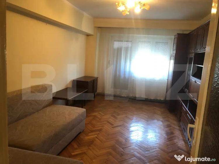 Apartament cu 3 camere decomandat în Carpați 2
