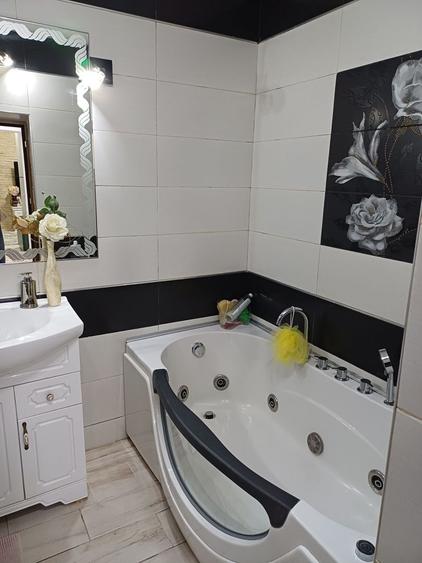 Casă individuală cu 3 camere cu Canalizare în Anda