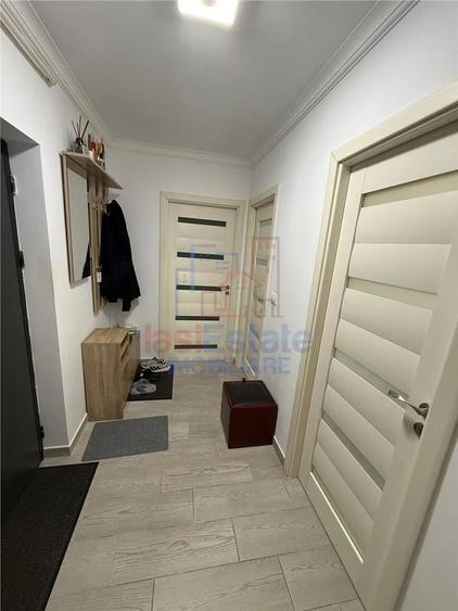 Apartament cu 2 camere decomandat în Filiași