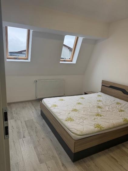 Apartament cu 3 camere decomandat, mobilat în Tractorul