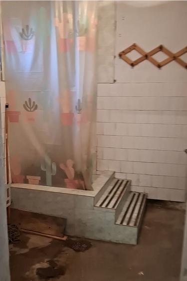 Casă cu 3 camere în Bodești
