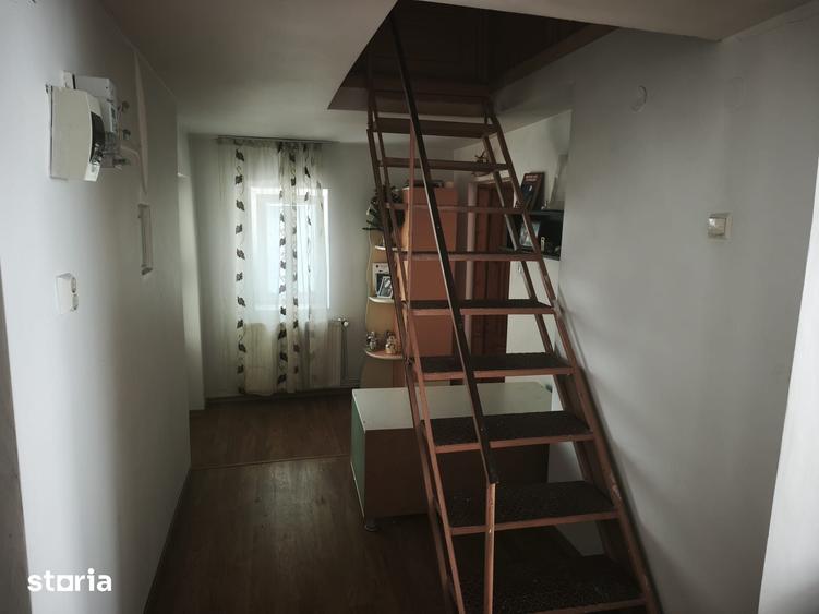 Casă cu 3 camere cu Teren 210 Mp în Est