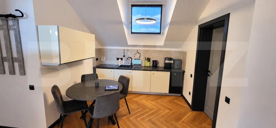 Apartament cu 3 camere semidecomandat, mobilat în Turnișor