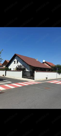 Casă cu Teren 350 Mp în Central