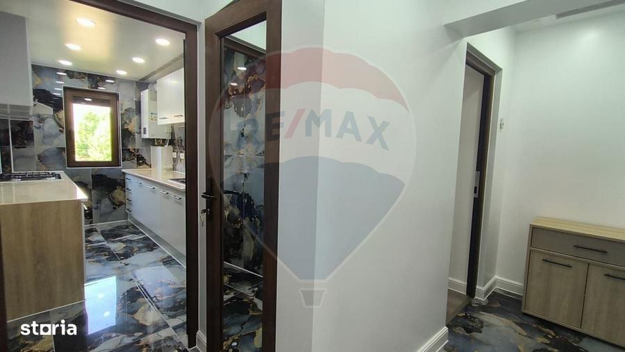 Apartament cu 3 camere semidecomandat în Sârbi