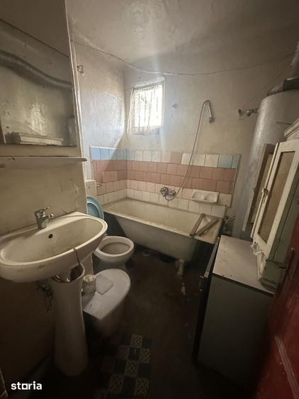 Casă cu 4 camere cu Teren 380 Mp în Traian