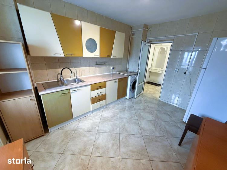 Apartament cu 3 camere decomandat în Cug