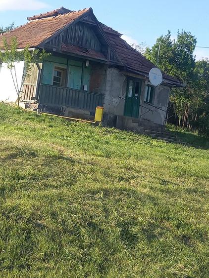 Casă cu 2 camere cu Teren 132 Mp în Ceanu Mare