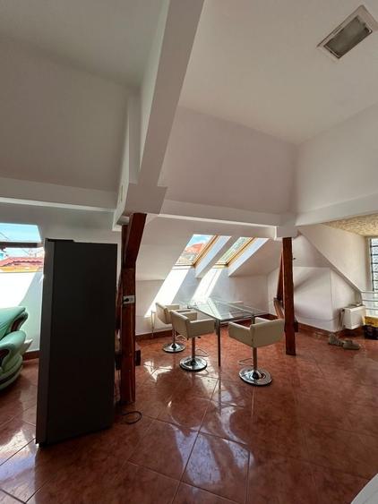 Apartament cu 3 camere decomandat în Dosu Bricii