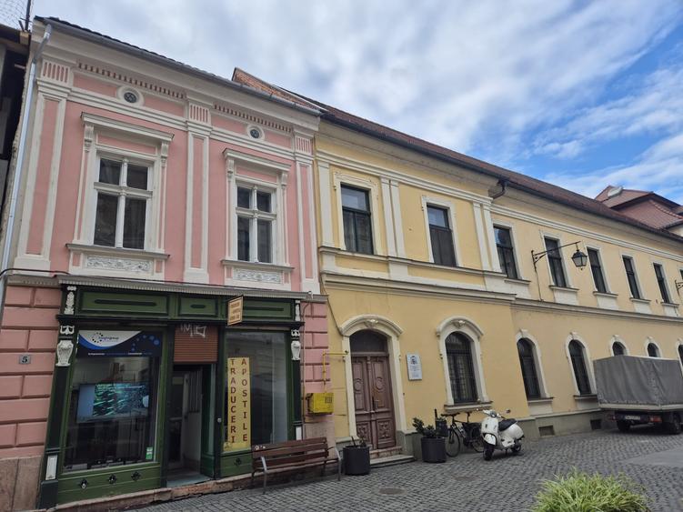 Spațiu comercial, de 250 mp, în P-ța Unirii