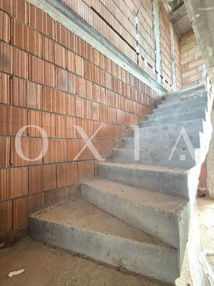 Duplex cu 3 camere cu Canalizare în Moșnița Nouă