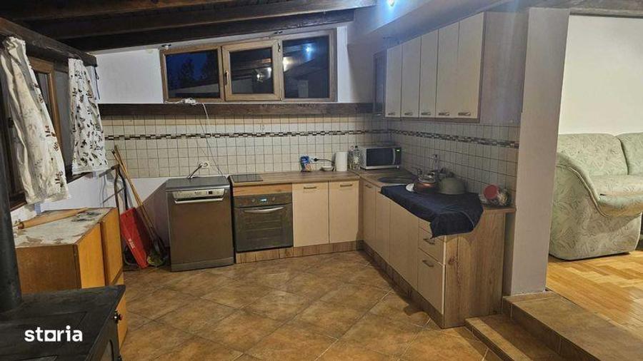Casă cu 2 camere cu Teren 80 Mp în Sânpetru