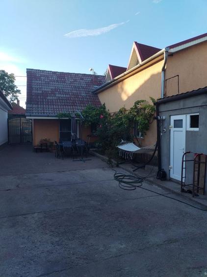 Casă cu 4 camere cu Teren 120 Mp în Iosia