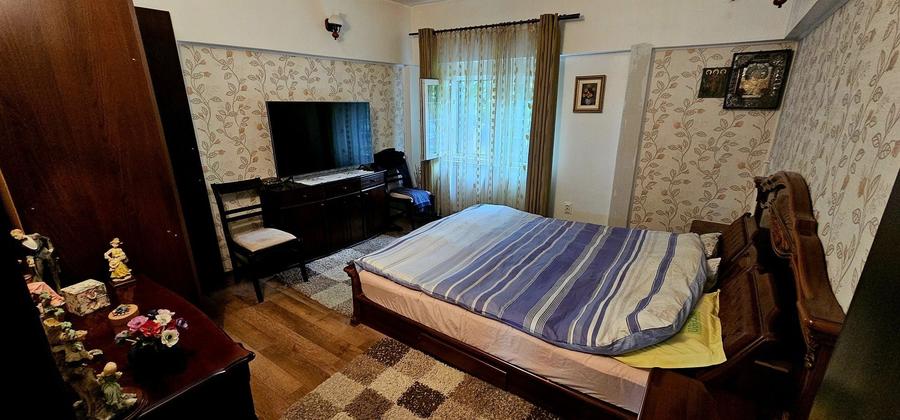 Casă cu 3 camere în Valea Adâncă