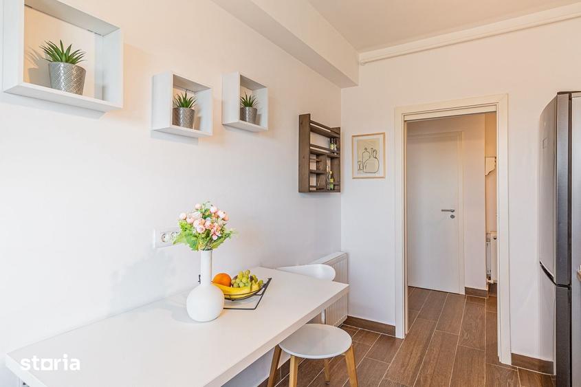 Apartament cu 2 camere decomandat în Tractorul