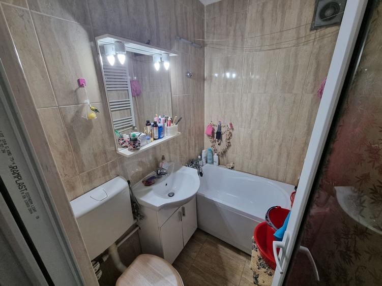 Garsonieră semidecomandată, mobilată în CET