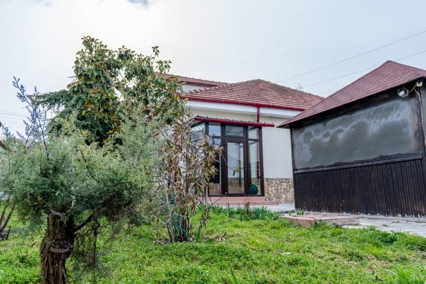 Casă individuală cu 2 camere cu Teren 800 Mp în Năvodari