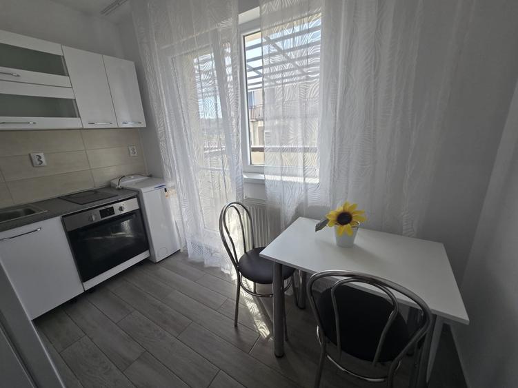 Apartament cu 2 camere decomandat, mobilat în Bună Ziua