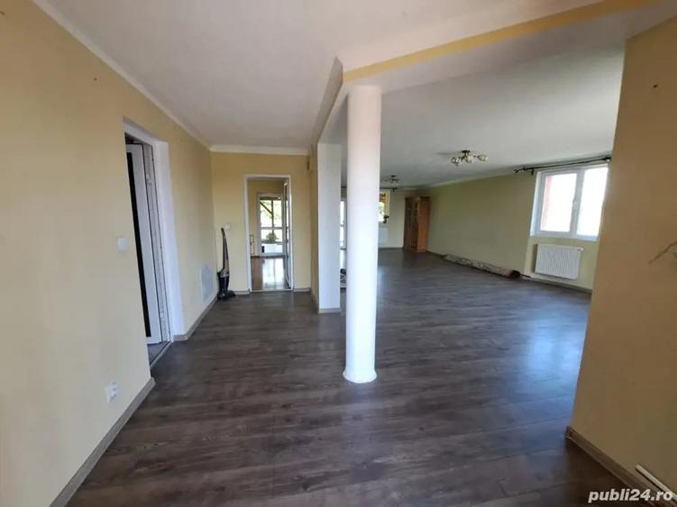 Casă cu 5 camere cu Teren 1040 Mp în Unirii