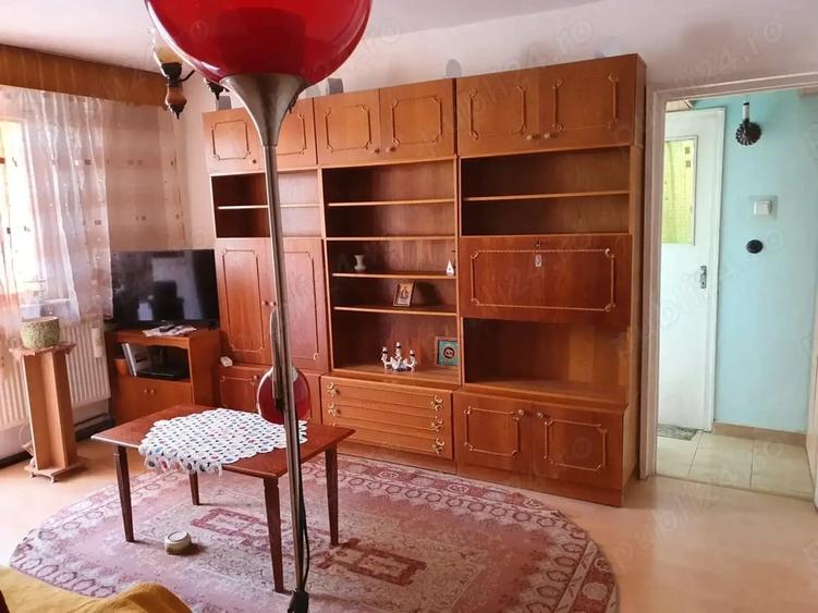 Apartament cu 2 camere semidecomandat în Vasile Aaron