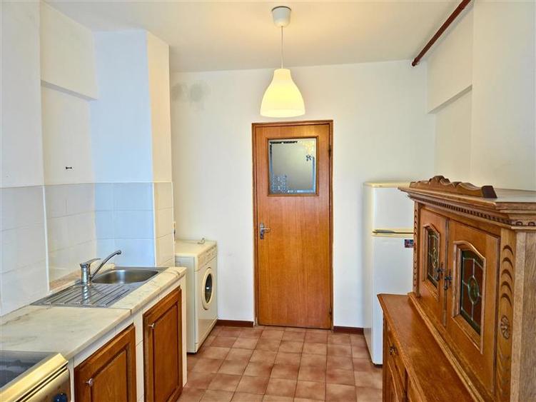Apartament cu 3 camere decomandat în 1 Mai