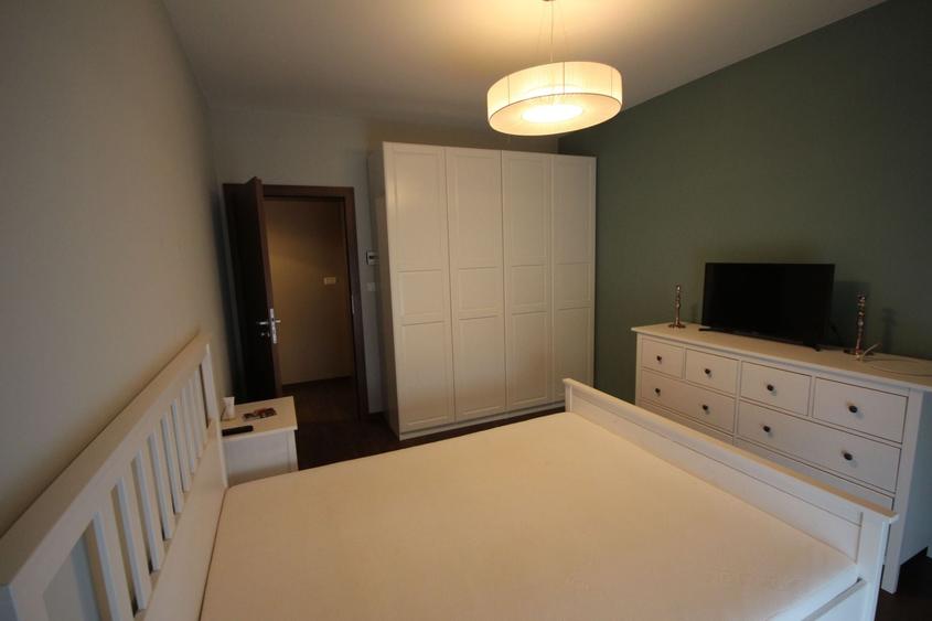 Apartament cu 3 camere decomandat, mobilat în Dumbrăvița