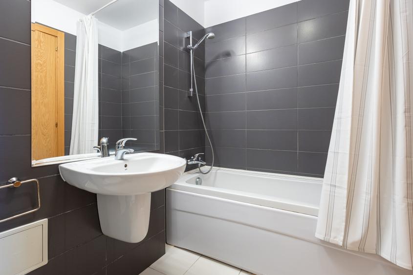 Apartament 2 camere, renovat in Iunie, cu loc de parcare subteran PROPRIU - 7
