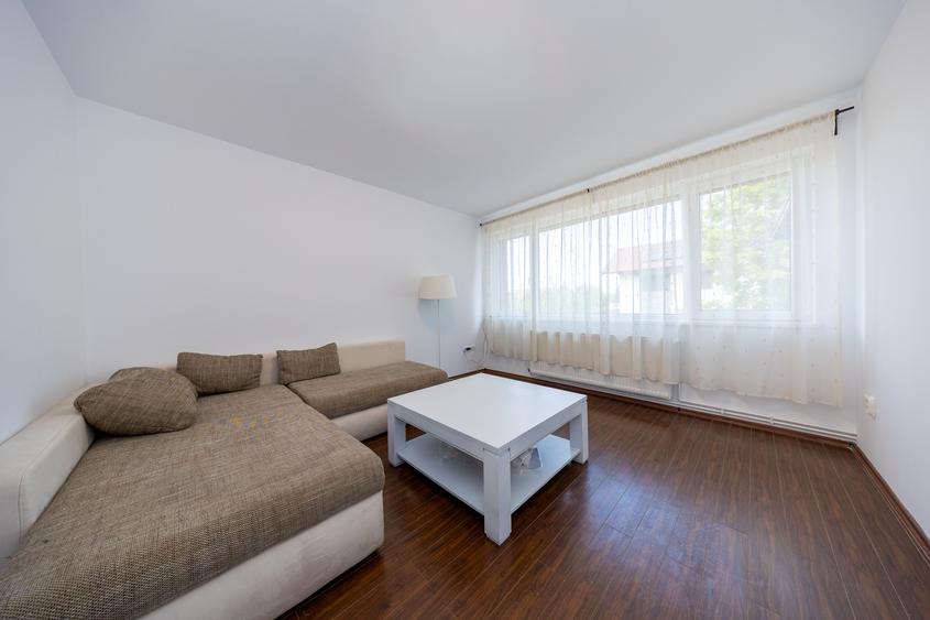 Casă individuală cu 10 camere cu Garaj în Bunloc