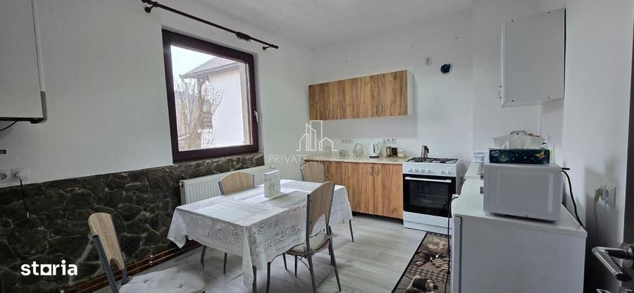 Casă cu 2 camere decomandat în Angofa