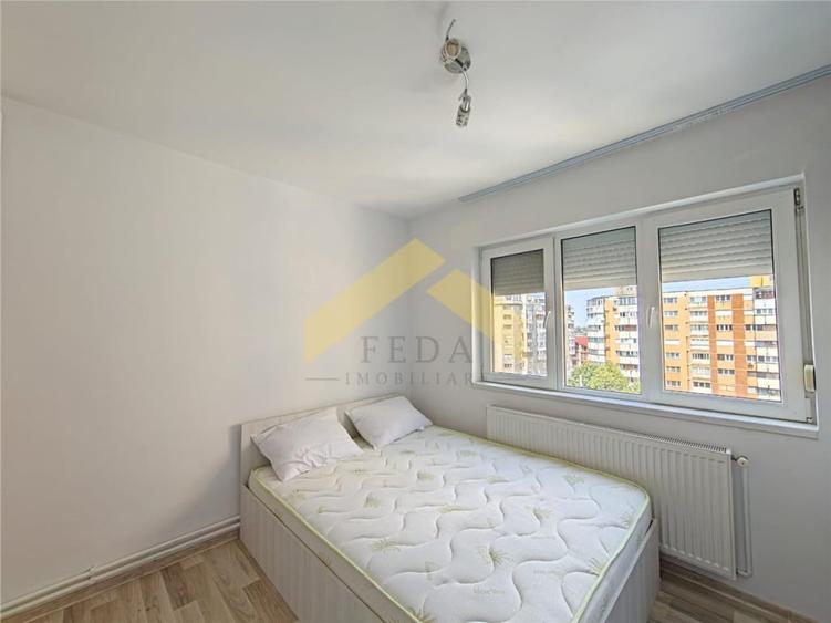 Apartament cu 3 camere decomandat în Aurel Vlaicu