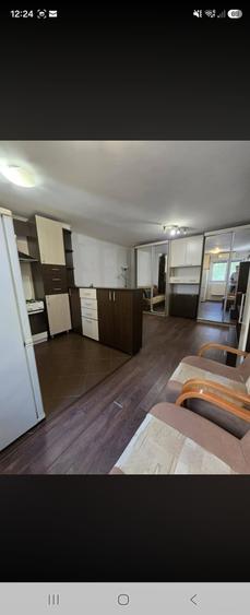 Apartament cu 2 camere decomandat în Berceni