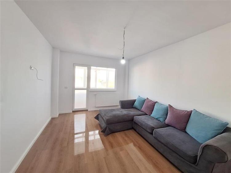 Apartament cu 3 camere decomandat în Mioriței