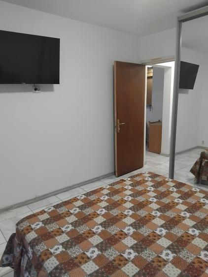 Apartament cu 2 camere semidecomandat în Tineretului
