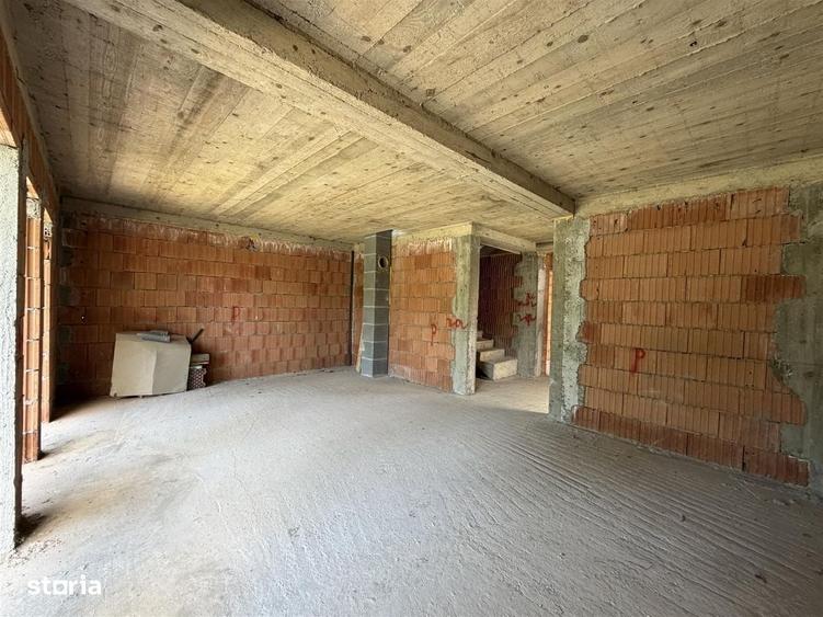 Casă cu 4 camere în Central