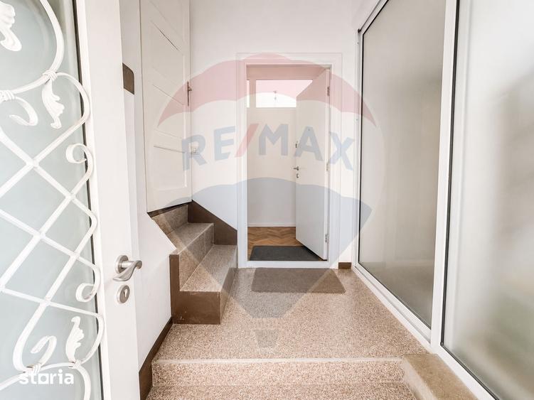 Apartament cu 4 camere în Centrul Istoric
